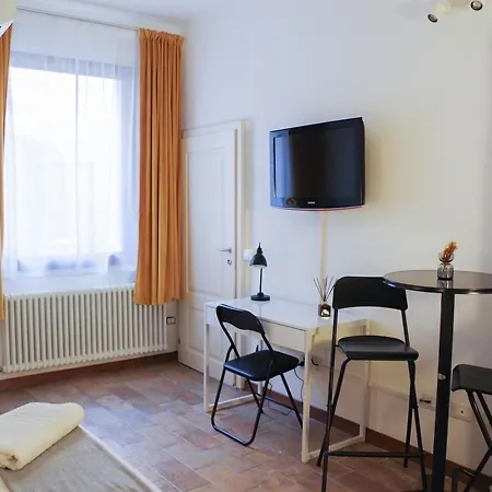 Oda ve Kahvaltı Residenza Toscanini